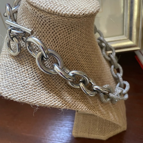 Banana Republic Chunky Silver Chain Necklace - Picture 3 of 6